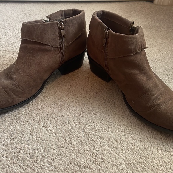 Brown suede booties, size 10 - Picture 3 of 5